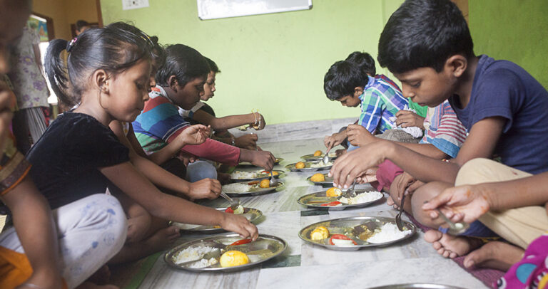 Comedor escolar-Programa de nutrición en India-Semilla para el Cambio