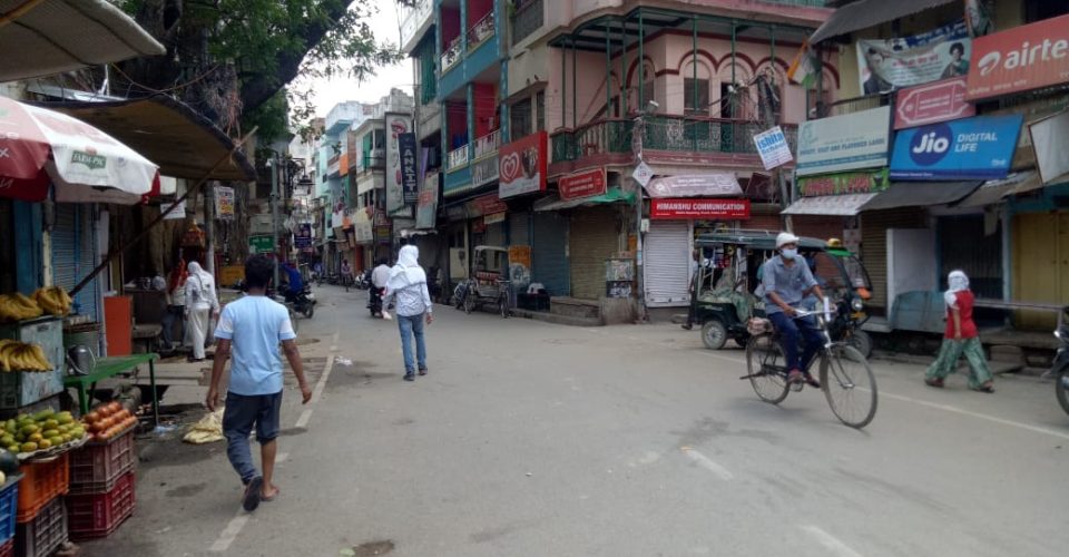 Las calles de Varanasi vuelven poco a poco a la normalidad, iniciada la fase 1.0. del desconfinamiento en India.