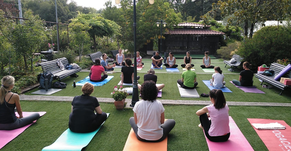 Yoga para el Cambio- Fundación Sales - Semilla para el Cambio